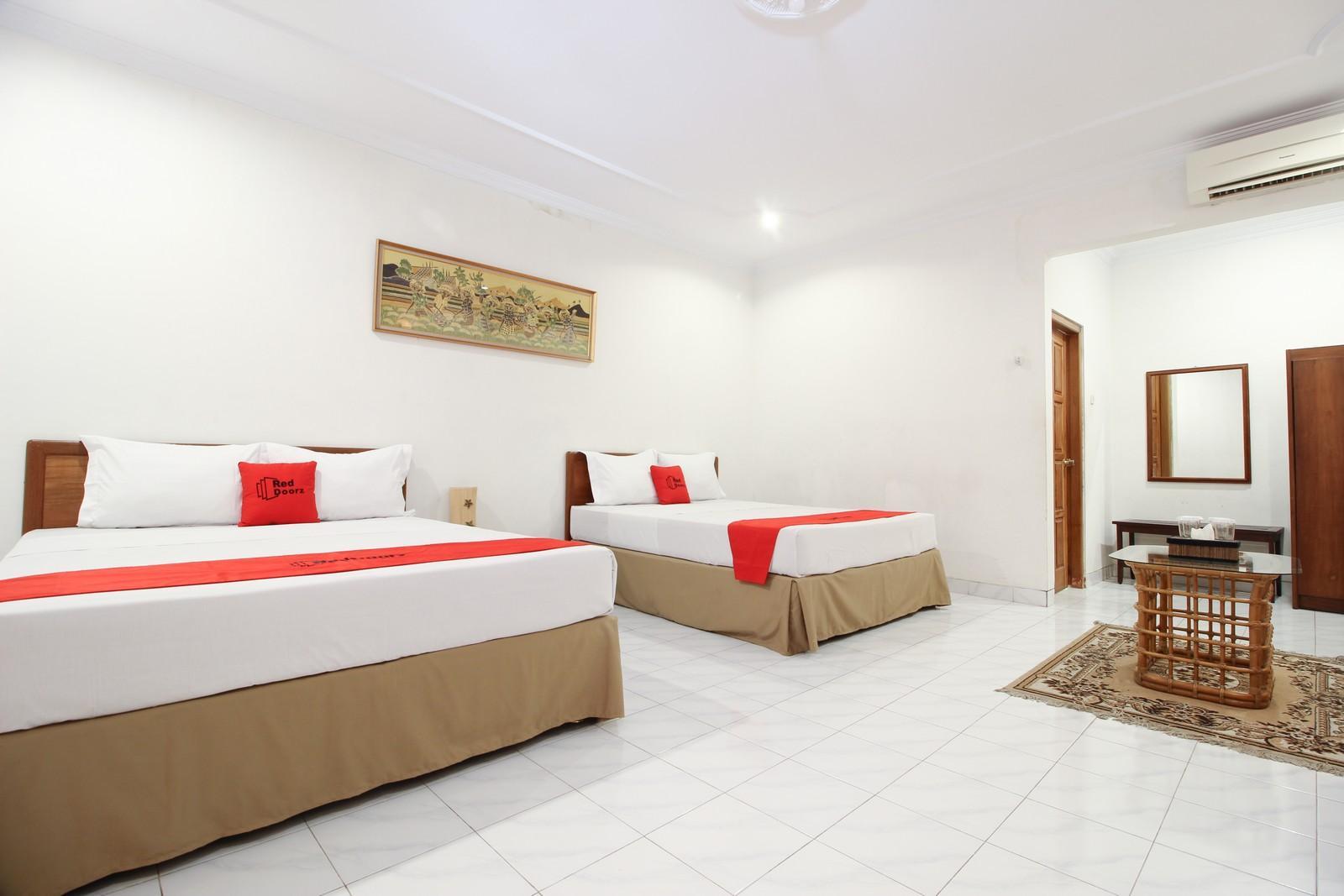 Reddoorz Plus Near Alun Alun Selatan 2 Yogyakarta Exterior foto