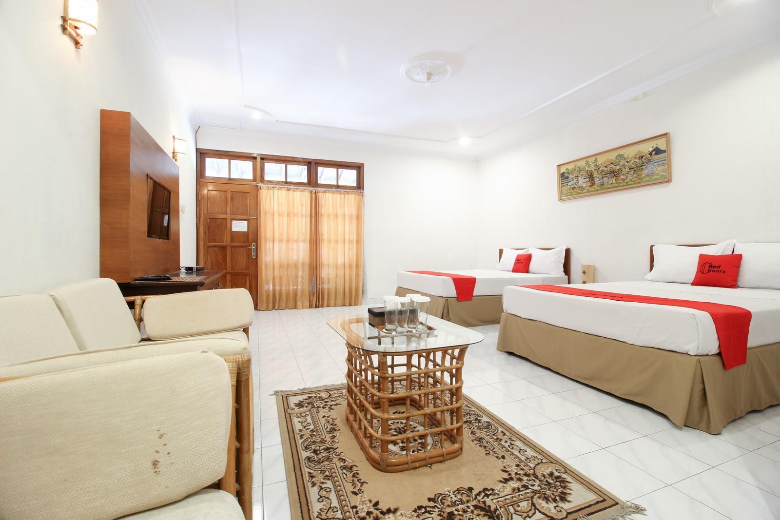 Reddoorz Plus Near Alun Alun Selatan 2 Yogyakarta Exterior foto